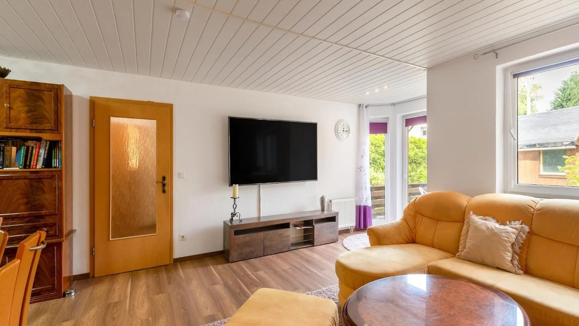 Cosy Apartment In Dresden With Balcony And Swimming Pool