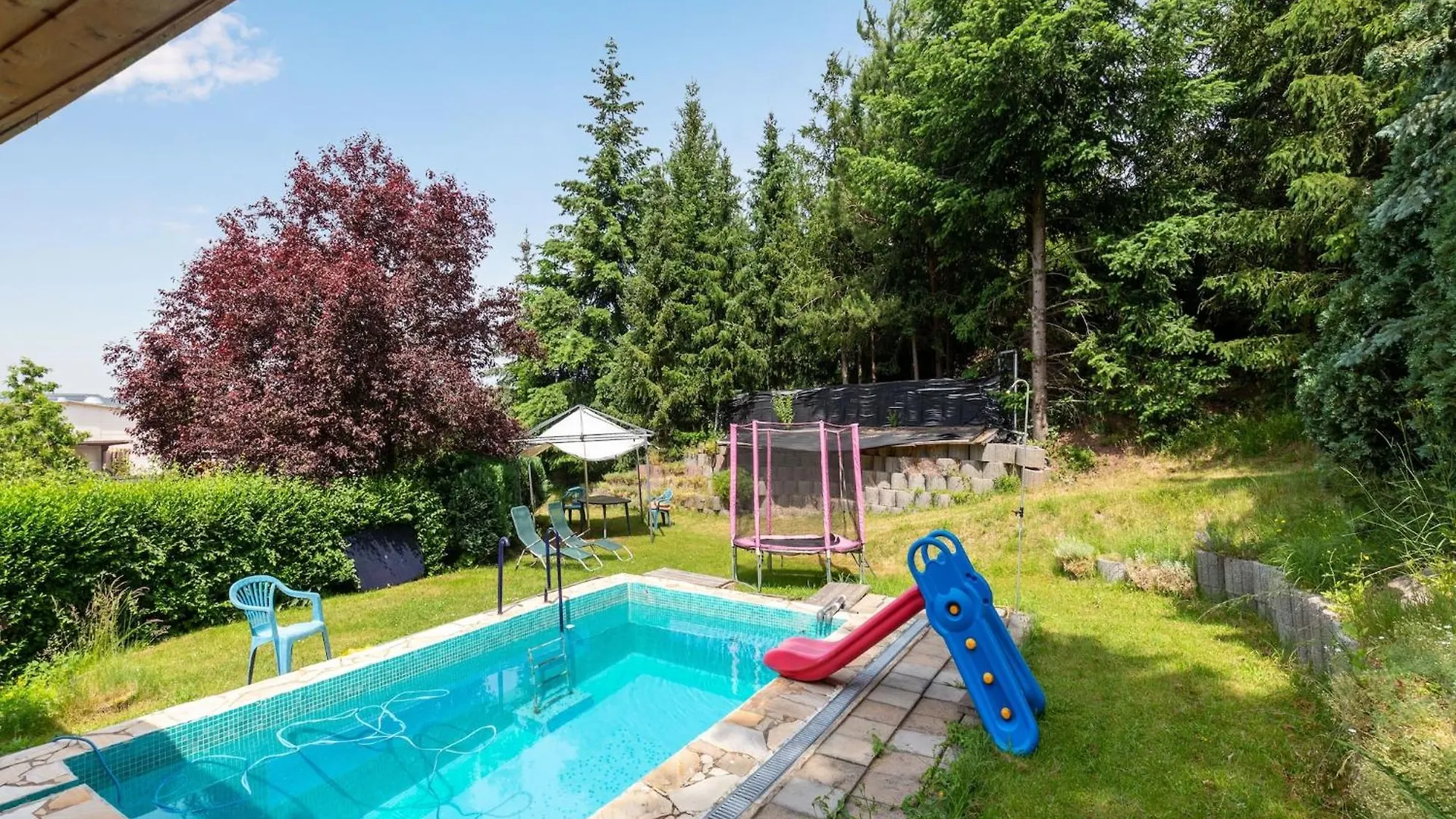 Cosy Apartment In Dresden With Balcony And Swimming Pool