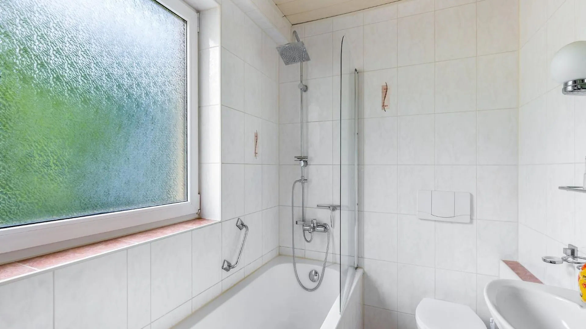 Cosy Apartment In Dresden With Balcony And Swimming Pool 0*,  Tyskland