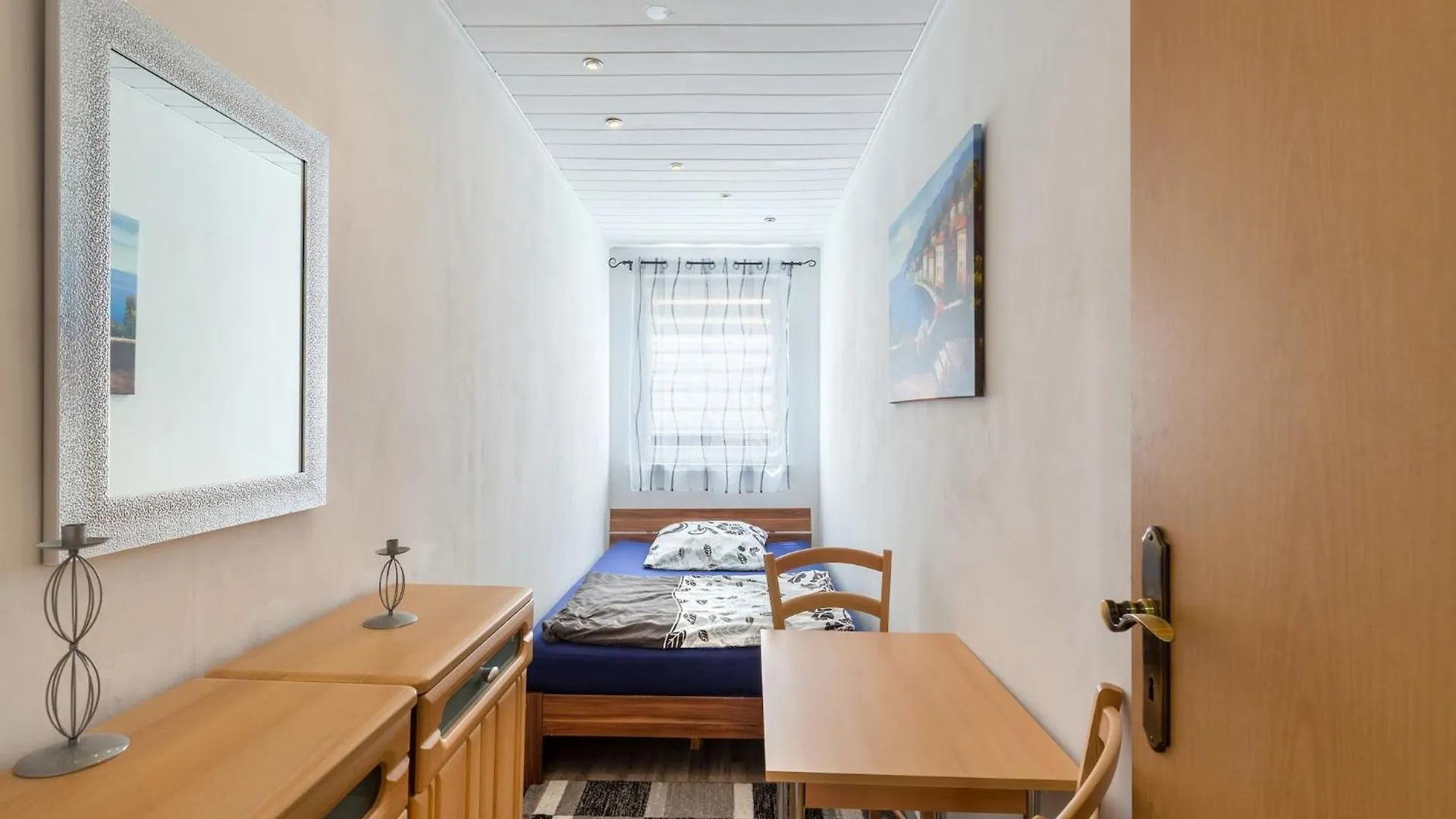 Cosy Apartment In Dresden With Balcony And Swimming Pool
